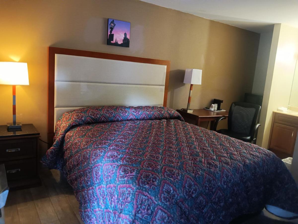 Maple Leaf Motel New Milford Exteriér fotografie